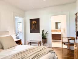 calla lily - relaxing haven with pool & hot tub