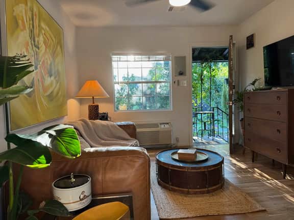 spicewood: w/pool, hot tub, relaxing courtyard