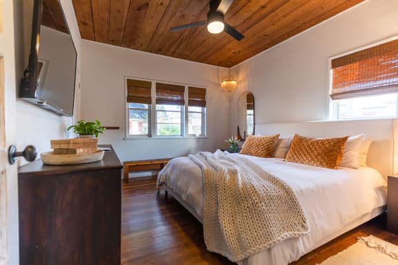 the reverie: romantic + eclectic w/pool & hot tub